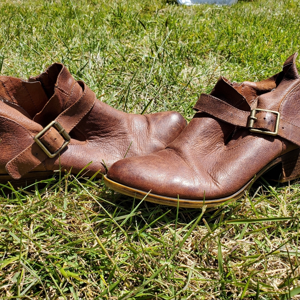 Leather Lucky Brand Boots